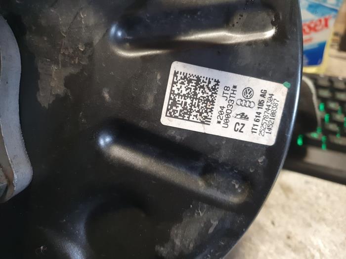 Gebruikte Rembekrachtiger Volkswagen Caddy III (2KA,2KH,2CA,2CH) 1.6 TDI 16V Prijs € 50,00 Margeregeling aangeboden door Autodemontage Atlas-Car B.V.