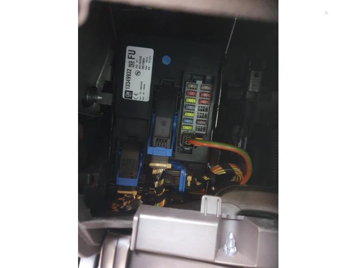 Gebruikte Computer Body Control Opel Meriva (B) 1.7 CDTI 16V Prijs € 375,00 Margeregeling aangeboden door Autodemontage Atlas-Car B.V.