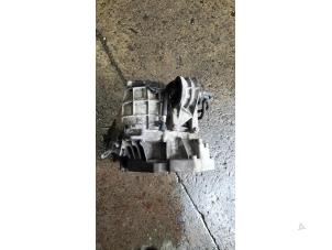 Gebruikte Automaatbak Austin Mini Open (R52) 1.6 16V Cooper Prijs € 975,00 Margeregeling aangeboden door Autodemontage Atlas-Car B.V.