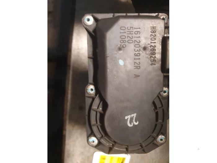 Gebruikte Gasklephuis Renault Twingo III (AH) 1.0 SCe 70 12V Prijs € 50,00 Margeregeling aangeboden door Autodemontage Atlas-Car B.V.