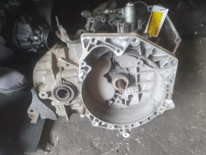 Gebruikte Versnellingsbak Fiat Bravo (198A) 1.4 T-Jet 16V 150 Prijs € 375,00 Margeregeling aangeboden door Autodemontage Atlas-Car B.V.