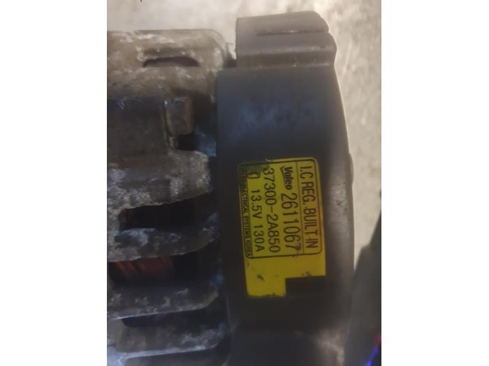 Dynamo Kia Rio III (UB), 2011 / 2017 1.1 CRDi VGT 12V, Hatchback, Diesel, 1.120cc, 55kW (75pk), FWD, D3FA, 2011-09 / 2017-12, UBF5D1; UBF5D3; UBF5D5; UBF5D7 (Gebruikt)