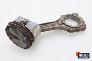 Gebruikte Drijfstang Mercedes E (W210) 2.4 E-240 V6 18V Prijs € 90,75 Inclusief btw aangeboden door Brus Motors BV