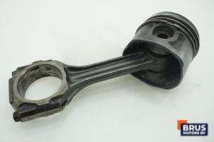 Gebruikte Drijfstang Volkswagen Transporter T4 2.4 D Prijs € 90,75 Inclusief btw aangeboden door Brus Motors BV