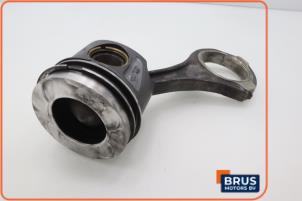 Gebruikte Drijfstang Mercedes C (W204) 3.0 C-350 CDI V6 24V Prijs € 90,75 Inclusief btw aangeboden door Brus Motors BV