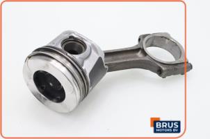 Gebruikte Drijfstang Opel Vivaro 2.0 CDTI Prijs € 90,75 Inclusief btw aangeboden door Brus Motors BV