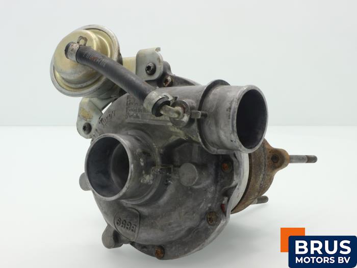 Gebruikte G-lader Alfa Romeo 166 2.4 JTD Prijs € 121,00 Inclusief btw aangeboden door Brus Motors BV
