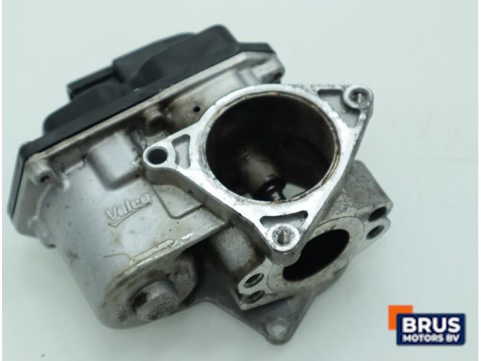 EGR Klep van een Volkswagen Golf VI (5K1) 2.0 TDI 16V 2012