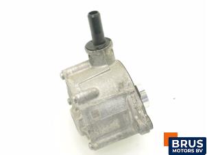 Gebruikte Vacuumpomp (Diesel) Mercedes B (W246) 1.8 B-220 CDI BlueEFFICIENCY,d 16V 4-Matic Prijs € 90,75 Inclusief btw aangeboden door Brus Motors BV