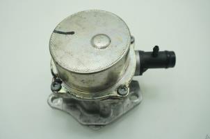 Gebruikte Vacuumpomp (Diesel) Renault Scénic III (JZ) 1.5 dCi 110 Prijs € 90,75 Inclusief btw aangeboden door Brus Motors BV