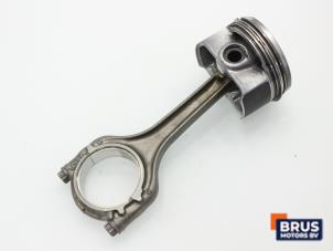 Gebruikte Drijfstang Volkswagen Golf VII Variant (AUVV) 1.4 TSI 16V Prijs € 90,75 Inclusief btw aangeboden door Brus Motors BV