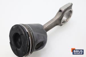 Gebruikte Drijfstang Chrysler Voyager/Grand Voyager (RG/RS) 2.5 CRD 16V Prijs € 90,75 Inclusief btw aangeboden door Brus Motors BV