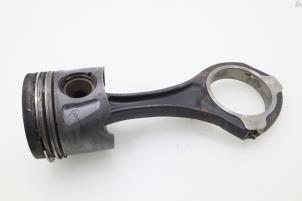 Gebruikte Drijfstang Mercedes E (VF211) 3.0 E-280 CDI 24V Prijs € 90,75 Inclusief btw aangeboden door Brus Motors BV