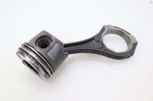 Gebruikte Drijfstang Mercedes E (VF211) 3.0 E-280 CDI 24V Prijs € 90,75 Inclusief btw aangeboden door Brus Motors BV