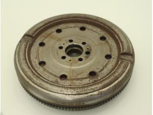 Gebruikte Dubbele massa vliegwiel Volkswagen Golf V (1K1) 1.4 GT 16V Prijs € 242,00 Inclusief btw aangeboden door Brus Motors BV