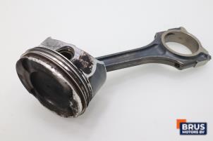 Gebruikte Drijfstang Mercedes A (W176) 1.6 A-200 16V Prijs € 90,75 Inclusief btw aangeboden door Brus Motors BV