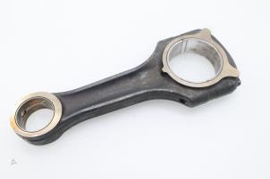 Gebruikte Drijfstang Mercedes E (W210) 2.2 E-200 CDI 16V Prijs € 90,75 Inclusief btw aangeboden door Brus Motors BV