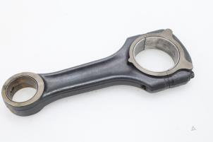 Gebruikte Drijfstang Mercedes E (W210) 2.2 E-200 CDI 16V Prijs € 90,75 Inclusief btw aangeboden door Brus Motors BV