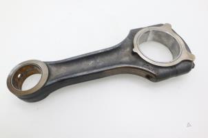 Gebruikte Drijfstang Mercedes E (VF210) 2.2 E-220 CDI 16V Prijs € 90,75 Inclusief btw aangeboden door Brus Motors BV