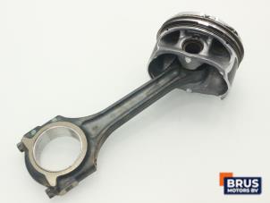 Gebruikte Drijfstang Mercedes A (W176) 1.6 A-180 16V Prijs € 90,75 Inclusief btw aangeboden door Brus Motors BV