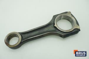 Gebruikte Drijfstang Mercedes E Combi (S210) 2.2 E-220 CDI 16V Prijs € 90,75 Inclusief btw aangeboden door Brus Motors BV