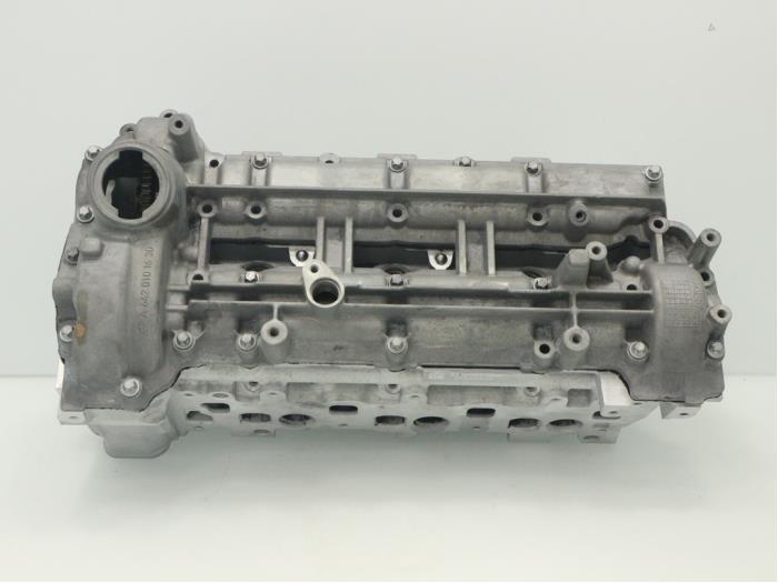 Cilinderkop van een Mercedes-Benz CLS (C219) 320 CDI 24V 2010