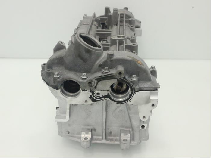 Cilinderkop van een Mercedes-Benz CLS (C219) 320 CDI 24V 2010