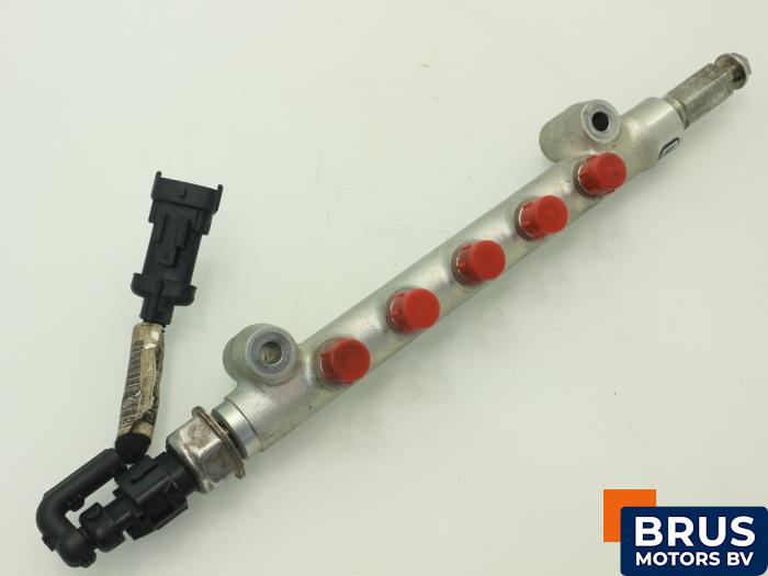 Gebruikte Verstuiver brug Opel Astra J (PD5/PE5) 1.6 CDTI 16V Prijs € 90,75 Inclusief btw aangeboden door Brus Motors BV