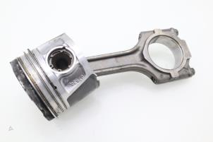 Gebruikte Drijfstang Alfa Romeo Giulietta (940) 1.6 JTDm 16V Prijs € 90,75 Inclusief btw aangeboden door Brus Motors BV