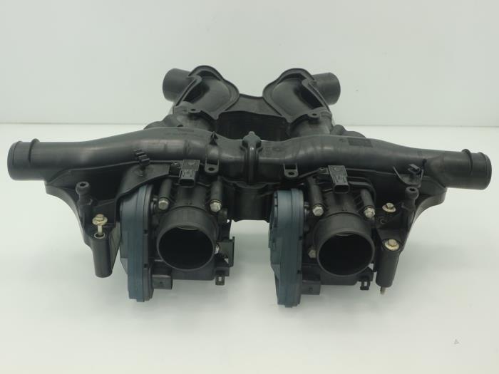 Inlaatspruitstuk van een Land Rover Range Rover III (LM) 3.6 TDV8 32V 2008