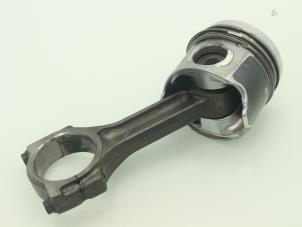 Gebruikte Drijfstang Renault Trafic New (EL) 1.9 dCi 82 16V Prijs € 90,75 Inclusief btw aangeboden door Brus Motors BV