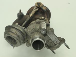 Gebruikte G-lader Peugeot 2008 (CU) 1.2 12V e-THP PureTech 110 Prijs € 363,00 Inclusief btw aangeboden door Brus Motors BV