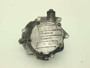 Gebruikte Vacuumpomp (Diesel) Mercedes Sprinter 2t (901/902) 208D Prijs € 90,75 Inclusief btw aangeboden door Brus Motors BV