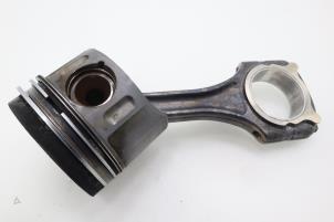 Gebruikte Drijfstang Mercedes C Estate (S204) 2.2 C-200 CDI 16V . Prijs € 90,75 Inclusief btw aangeboden door Brus Motors BV