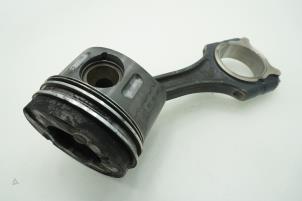 Gebruikte Drijfstang Mercedes E (VF211) 2.2 E-220 CDI 16V Prijs € 90,75 Inclusief btw aangeboden door Brus Motors BV