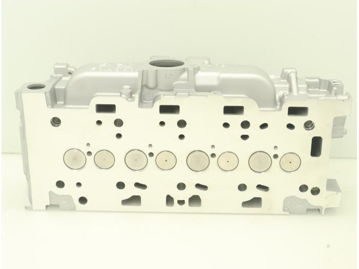 Cilinderkop van een Citroën DS3 (SA) 1.6 HDiF 16V 2015