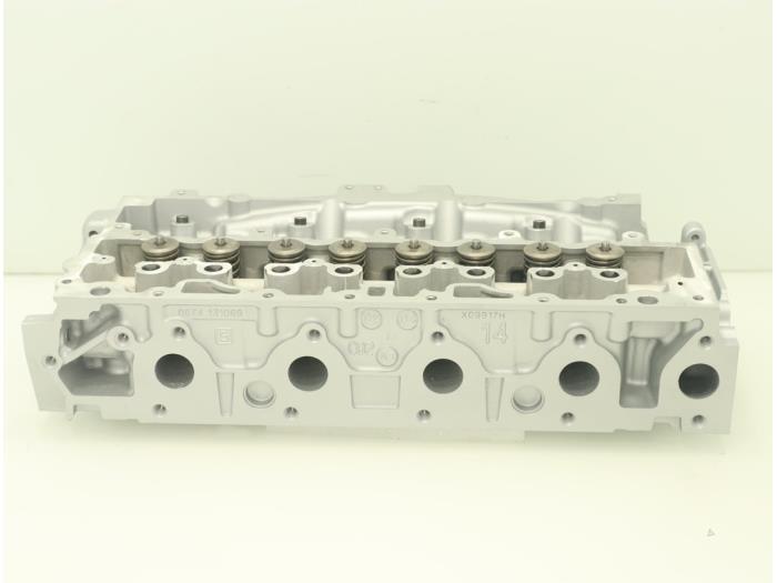 Cilinderkop van een Citroën DS3 (SA) 1.6 HDiF 16V 2015
