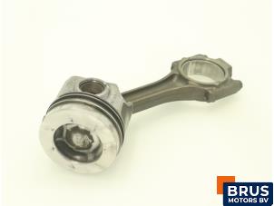 Gebruikte Drijfstang Skoda Superb Combi (3V5) 1.6 TDI Prijs € 90,75 Inclusief btw aangeboden door Brus Motors BV