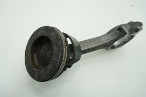 Gebruikte Drijfstang Mercedes Vito Tourer (447.7) 1.7 110 CDI 16V Prijs € 90,75 Inclusief btw aangeboden door Brus Motors BV