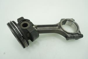 Gebruikte Drijfstang Mercedes Vito Tourer (447.7) 1.7 110 CDI 16V Prijs € 90,75 Inclusief btw aangeboden door Brus Motors BV