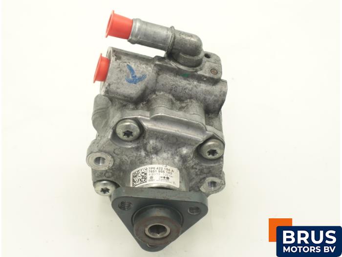 Gebruikte Pomp Servo Volkswagen Touareg (7PA/PH) 3.0 TDI V6 24V BlueMotion Technology DPF Prijs € 181,50 Inclusief btw aangeboden door Brus Motors BV