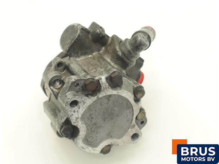 Gebruikte Stuurpomp Volkswagen Transporter T4 1.9 TD Prijs € 121,00 Inclusief btw aangeboden door Brus Motors BV