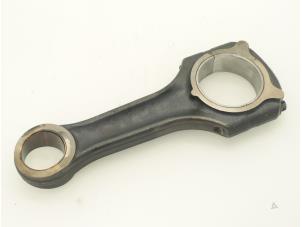 Gebruikte Drijfstang Mercedes E (W211) 2.2 E-220 CDI 16V Prijs € 90,75 Inclusief btw aangeboden door Brus Motors BV