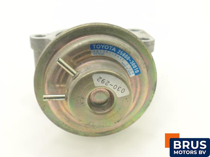 Gebruikte Uitlaat gasklep (EGR) Toyota Land Cruiser (J12) 3.0 D-4D 16V Prijs € 90,75 Inclusief btw aangeboden door Brus Motors BV
