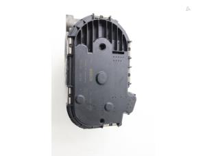 Gebruikte Gasklephuis Mercedes E (W211) 3.0 E-280 CDI 24V Prijs € 90,75 Inclusief btw aangeboden door Brus Motors BV