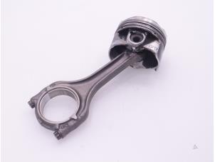 Gebruikte Drijfstang Volkswagen Golf VII (AUA) 1.5 TSI Evo BMT 16V Prijs € 90,75 Inclusief btw aangeboden door Brus Motors BV