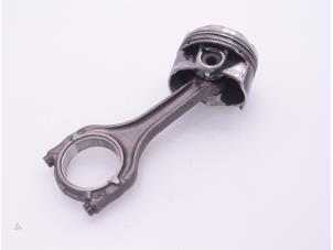 Gebruikte Drijfstang Volkswagen Golf VII (AUA) 1.5 TSI Evo BMT 16V Prijs € 90,75 Inclusief btw aangeboden door Brus Motors BV