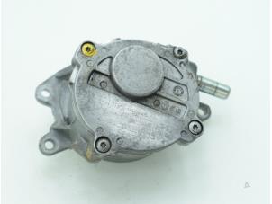 Gebruikte Vacuumpomp (Diesel) Mercedes E (W211) 3.0 E-280 CDI 24V Prijs € 90,75 Inclusief btw aangeboden door Brus Motors BV