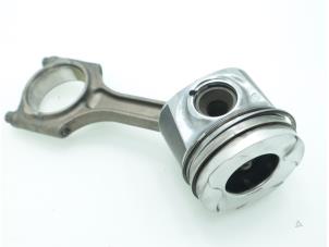 Gebruikte Drijfstang Volvo V60 I (FW/GW) 2.4 D5 20V Autom. Prijs € 121,00 Inclusief btw aangeboden door Brus Motors BV