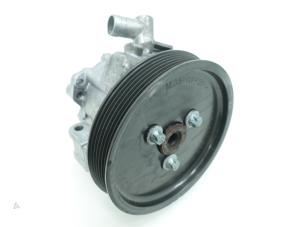 Gebruikte Servopomp Mercedes C (W203) 2.2 C-200 CDI 16V Prijs € 121,00 Inclusief btw aangeboden door Brus Motors BV